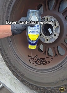 Dura Coating Technology​ Wheely Clean Concentrate - Professional Wheel Cleaner is made to remove the nasty brake dust and oxidation from chrome or aluminum surfaces ✨ Wheely Clean is NOT a degreaser, we are not removing grease or dirt 🚫 Wheely clean is not Purple Power, Dawn dish soap, Simple Green or any other degreaser amateurs use to clean wheels when in fact degreaser do a poor job cleaning wheels as they do NOT react and remove embedded brake dust! 🚫 Don’t forget to protect them with our 