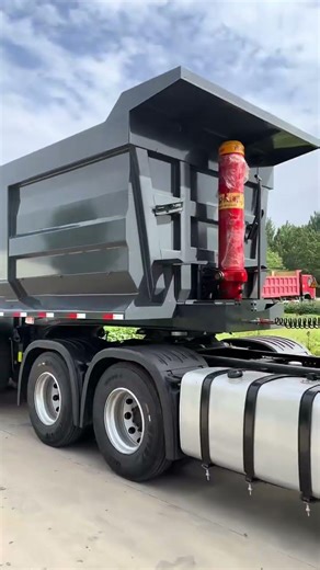 rear dump semi-trailer with liftable front axle