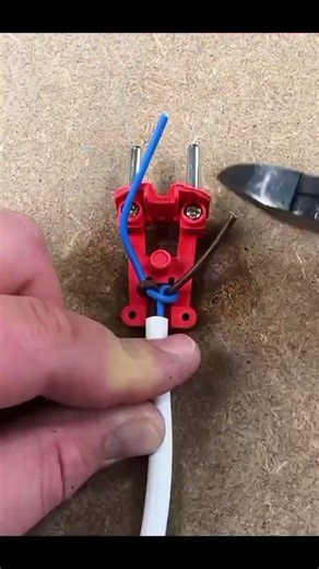 Installing the cable into the plug #shorts