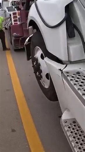 Bridging the gap when semis get stuck, we’re rolling out fast! 🚨 | Ron Pratt