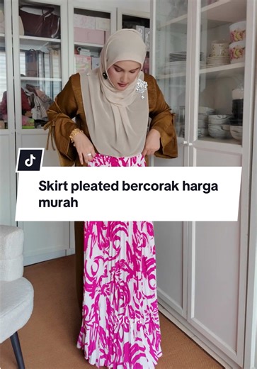 Affordable Pleated Skirt Styling Ideas