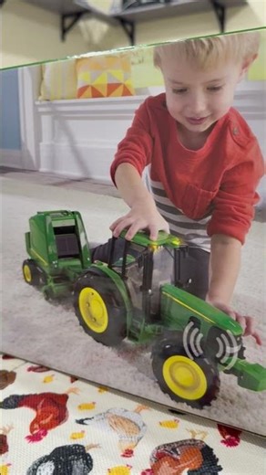 This John Deere farm toy set is surprisingly detailed #164scale #johndeere #aghistory