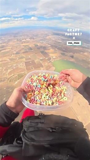 This is the most chaotic breakfast ever🪂🥣 @vss_max #breakfast #cereal