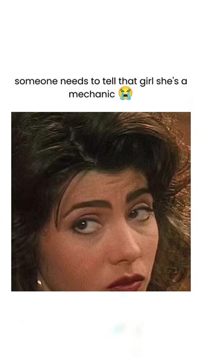 🎬 My Cousin Vinny (1992) is a classic courtroom comedy starring Joe Pesci as Vinny Gambini, a loudmouthed, inexperienced lawyer from Brooklyn who comes to the rescue when his cousin and a friend are wrongfully accused of murder in a small Alabama town. What follows is a hilarious clash of cultures, with Vinny’s unorthodox style constantly clashing with the judge’s patience, but ultimately proving more effective than anyone expected. The film also features Marisa Tomei in her Oscar-winning role 