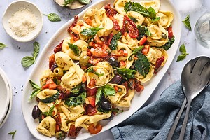 Tuscan Tortellini Pasta Salad • Olive & Mango