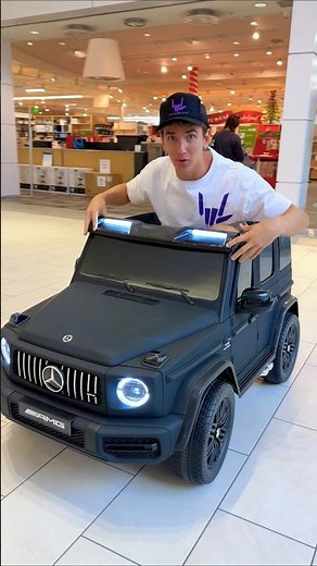I found the world's SMALLEST G-Wagon!! 😱🤣