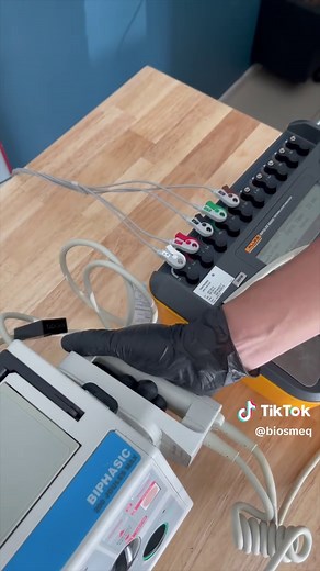 Desfibrilador Zoll M Series: Precisión y Soporte Vital