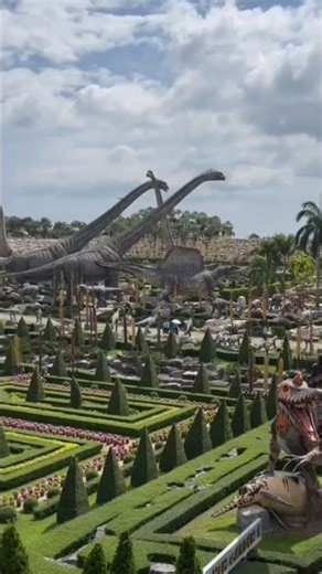 Nong Nooch Tropical Garden: Thailand's Dinosaur Oasis!
