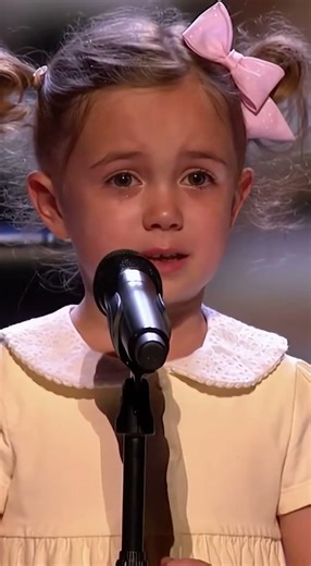 The house fell, but her mother never let go. 🌪️💔