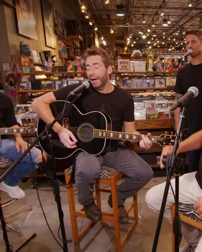 Chad Kroeger performs "Rockstar" with Sammy Hagar | AXS TV