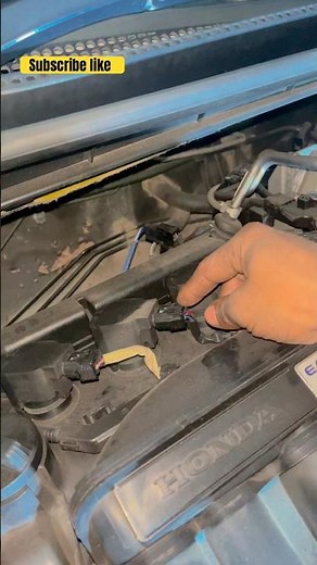 How To Remove Ignition Coil Clip Without Damage #shorts #mechanic #carrepair #engine
