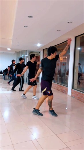 Así vamos armando esta nueva danza ecuatoriana 🇪🇨♥️ #folklore #danzafolklorica #ecuadorturistico #ecuador #danza