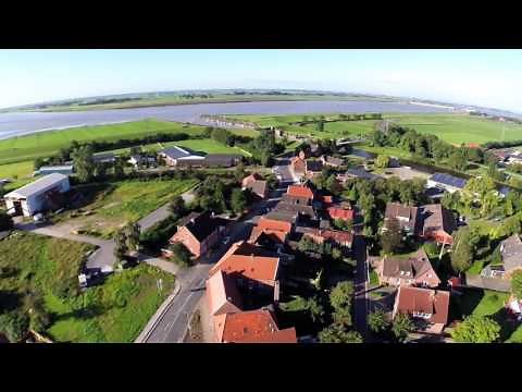Ein Blick auf die Ortschaft Oldersum in Moormerland