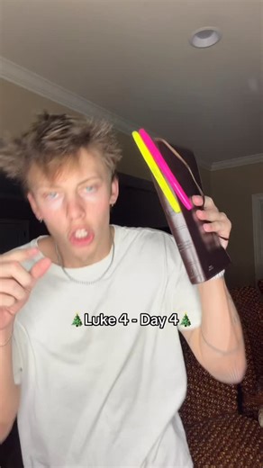 Bryce Crawford on Instagram: "Luke 4 - Day 4 Download the FREE Luke Plan at jesusinthestreet.org/luke - - #jesus #love #reels"