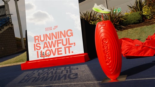 Nike x Mutant - Manchester Vomero 18 x Sports Direct