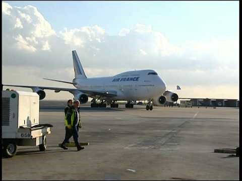 LES AEROPORTS 2 - C'est Pas Sorcier