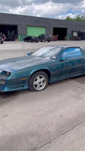 168K views · 2.7K reactions | Barn Find 1991 Chevy Camaro, it smells so bad the locksmith refused to work on it ! #camaro #chevycamaro #1991 #sportscar #autorecycling #junkyard #autopartscity | Auto Parts City, Inc. | Facebook