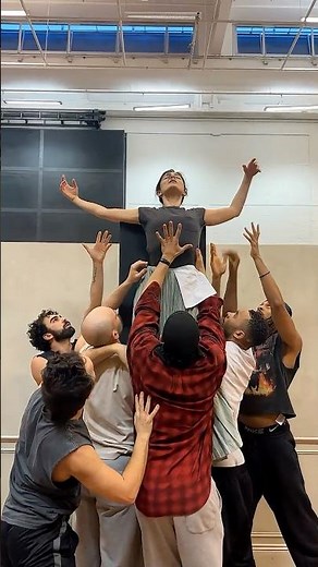 How it started vs how it's going 🔥 #LesLiaisonsDangereuses #NationalTheatre #LondonTheatre #Dance