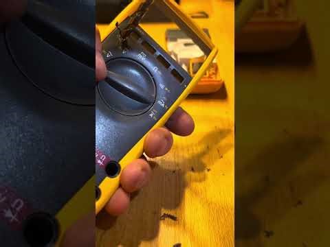 Fluke 175 true rms backlight hack