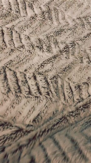 Putting a sticker on my AirPods! #vsco #foryoupage #airpods