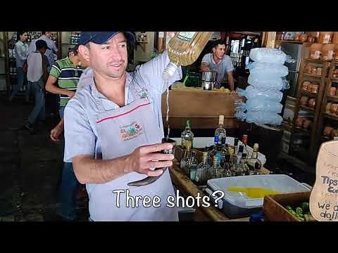 How To Make Cantaritos Drink at Cantaritos el Güero Amatitán