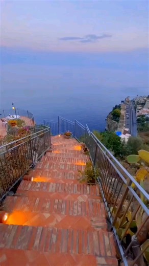 « Le bonheur n'est pas une destination à atteindre : c'est une manière de voyager. ❤ » #transatour #faitenousconfiance #amour #voyageursdumonde #bonheur #plaisir #voyageaddict🌺 #voyagea2 #agencedevoyage #italie #taormina #citation #citationamour #bellevie #merveille #vendredisoir #moment #inoubliable #❤ #❤️❤️ #pourtoi #foryoupage #foryou | Transatour France