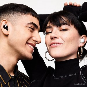 Get ready for crystal clear conversations with Galaxy Buds and its dedicated 3 mic set up. Buy now and get 10% cashback! T&C apply. http://spr.ly/6185GjNmJ #GalaxyBudsPlus #Samsung | Samsung