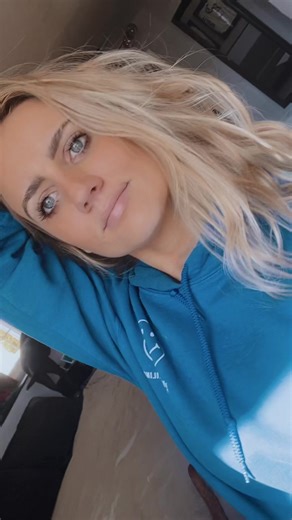 Sarah Hryniewicz (@sarahhryniewicz)’s videos with