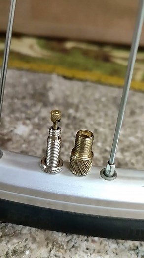 Jak napompować oponę z wentylem typu presta ? Pompowanie koła z wentylem presta