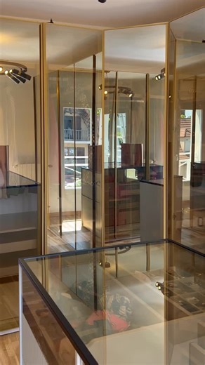 ABIR AKREMI | ARCHITECT on Instagram: "Vie d’architecte : un équilibre entre fulgurances et doutes, nuits blanches et idées qui s’emboîtent enfin. Parfois tout s’écroule, parfois tout s’aligne. Entre pression, passion et précision, c’est dans ces contrastes que notre métier prend tout son sens. #architecture #france #architecte #paris"