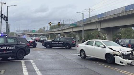 PPB officer hurt after car crash into police vehicle