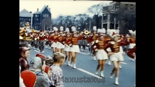 23K views · 825 reactions | Scenes from the Eaton's Santa Claus Parade, 1950s Video courtesy of maxustaxus, the original source can be found here: https://www.youtube.com/watch?v=CF748XU8zj0 | Vintage Toronto | Facebook