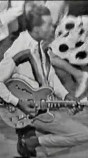 Can you name Chuck’s signature dance move? #trickshot