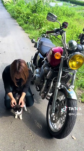 🐈 ︎☑︎YouTube 【 #バイク女子ボウラーあいか 】 ↳ https://www.youtube.com/@NC_AIKA ☑︎ TikTok ↳ https://www.tiktok.com/@nc_aika ☑︎ BIKE HONDA CB400FOUR ↳ https://www.instagram.com/nc_aika ☑︎ BOWLING／Twohand bowler ︎↳ https://www.instagram.com/aika_bowling ☑︎各種SNSはこちらから ↳ https://lit.link/ncaika/ ☑︎ 撮影編集／マネージメント他 ↳ https://lit.link/bowlinghigh/ @akiller_bowlinghigh お仕事のご依頼はメールにて承ります ☑︎ MAIL 【 nc_aika@outlook.jp 】 お手数をおかけ致します。 ※DMは管理が間に合っておりません #バイク女子ボウラー ✼••┈┈┈┈┈┈••✼✼••┈┈┈┈┈┈••✼ #モトブログ #バイク乗り #バイク女子 #ツーリング #バイク #