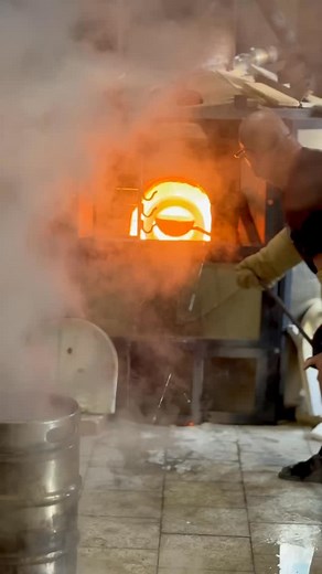 Koho by zajímal poslední den sklářské pece - tady je 🔥 If anyone’s curious about the last day of a glass furnace – here it is 🔥 | JPJR GLASS STORE