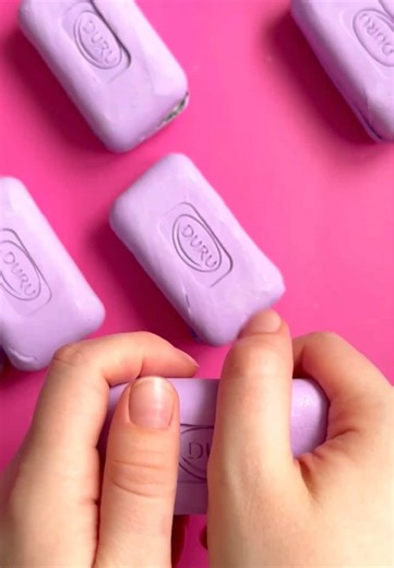 ASMR soap crunchy with starch 🧼🤤 #asmrsoap #cornstarch #relax #crunchysoap #asmr