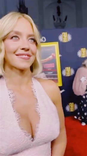 28K views · 1.6K reactions | She’s back and bolder than ever!  Sydney Sweeney opens up about what’s coming next in Euphoria Season 3 — and fans can’t keep calm!  #Euphoria fans, are you ready for this?  #SydneySweeney #EuphoriaSeason3 #EuphoriaHBO #EuphoriaFans #SydneySweeneyEdit #HollywoodNews #TrendingNow #USATrend #ReelOfTheDay #CelebTalk #BehindTheScenes #StarVibes #EuphoriaCast #ReelTrendUSA #SydneySweeneyFans | Ferrara Gee | Facebook