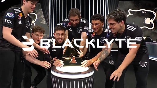 BLACKLYTE再次在现场见证了新王登基！那么，让我们相约布达佩斯Major！