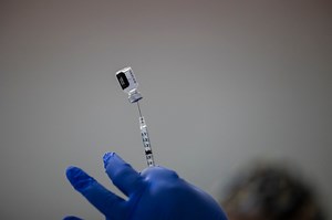 CVS, Rite-Aid offering walk-in COVID-19 vaccinations in Michigan