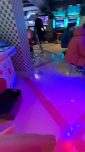 RT @YfwMyj: この前仙台でゲームしてたらヤンキー3人組に絡まれて手を出されました。しかも勝手に動画も取られていてとても怖かったです。この件を警察に行っても何もしてくれずほんとに頭にきたのでここにあげます。この動画は殴ってきたヤンキーの誰かが拡散して自分の元にも届いた感…