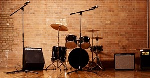 10 Strange Tales Of The Most Notable Music Managers In The Business