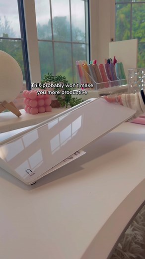 Aesthetic Desk Ideas Without Unnecessary Items