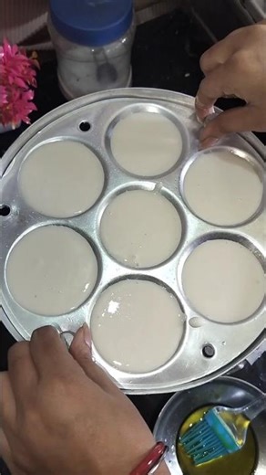 easy to make idle in a healthy way.#viral #idli #shortsviral #shorts #trendingshorts #trend #ytshort