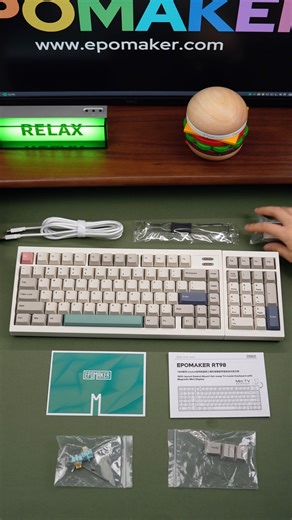 A keyboard with a swappable numpad You guessed it — RT98. Left or right? Where do you want your number pad? 🤔 Click bio link to get VIP Reservation Card #EPOMAKER #RT98 #MechanicalKeyboard #KeyboardCommunity #DeskSetup | Epomaker