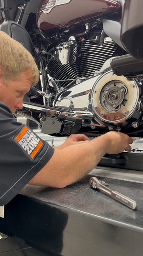 When it comes to the work performed by our in-house Master Technicians, the competition pales in comparison. Whether you’re looking for comfort, style, or performance we’ve got the know-how to get it done right. Give us a call TODAY to reserve your appointment 610-379-4055. #harley #harleydavidson #screamineagle #whoiskeystonejimmy #vtwin #harleylife #motorcycles #milwaukee8 #m8 #motorcyclesofinstagram #bikelife #keystonehd #harleydavidsonmotorcycles #fatboy #keystonejimmy #bakerdrivetrain #turb