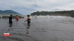 9.8K views · 232 reactions | una de las mejores playas de El Salvador las mas linda waoo | Explorando El Salvador | Facebook