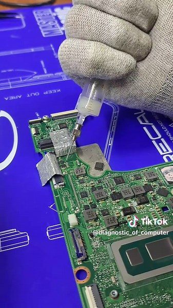 🛠️ Diacom komputer təmiri servisi - Hər növ komputerlərin professional səviyyədə təmiri xidməti 📌 Biz komputerlərin təmirində peşəkarıq... 🌐 www.diacom.az 🌐 www.forum.diacom.az 📬 Əlaqə: vusalyusifov@gmail.com #diacom #laptoprepair #computerengineer #repair #microsoldering #computerrepair #bgachip #intel #amd #hp #dell #acer #asus #asus #toshiba #macbook #lenovo #cpu #engineer