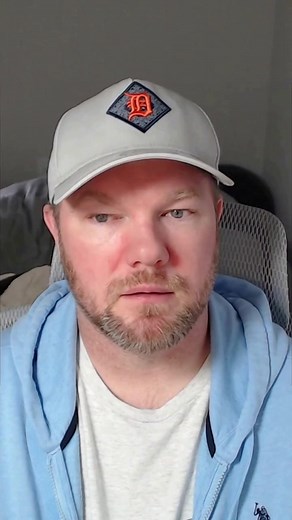 Amazon is enhancing its warehouse robots with advanced AI, moving from rules-based scripts to adaptive, self-learning systems. Across 1,000 fulfillment centers, robots using computer vision, sensor fusion, and reinforcement learning are cutting sorting errors by 20-30% and reducing pick-and-pack time by minutes per item. Expect faster, more accurate orders, potential same-day expansion, and lower shipping costs, but also a real debate about jobs, since up to 40% of routine warehouse tasks may be