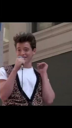 Can You Handle the MOST ICONIC Ferris Bueller Parade Scene?