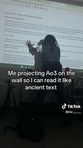 Reading Ao3 Fanfic on the Wall Like Ancient Text